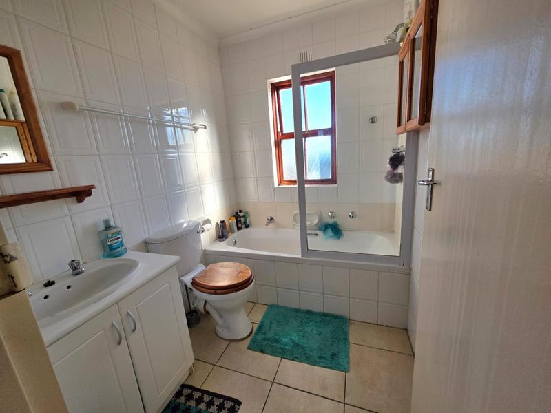 To Let 2 Bedroom Property for Rent in Parklands Western Cape